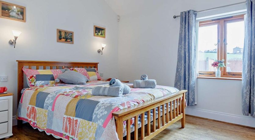 Photo of 2 Bed in West Buckland