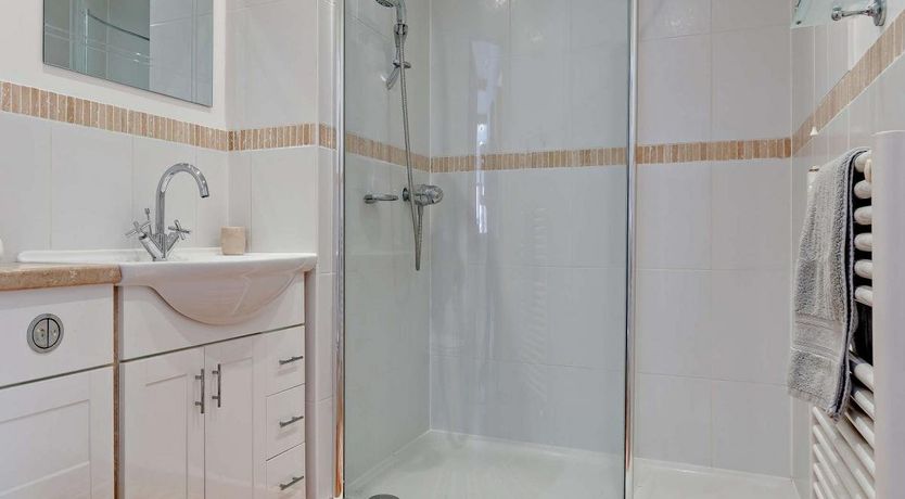 Photo of 2 Bed in West Buckland