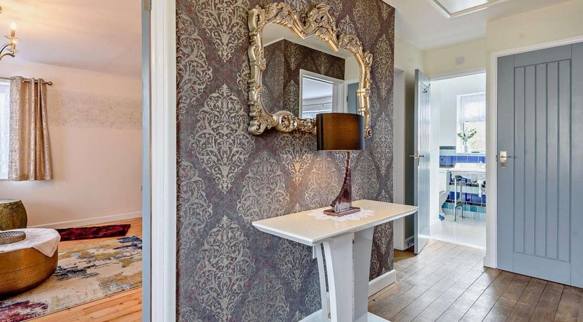 Photo of 2 Bed in Bourton-on-the-Water