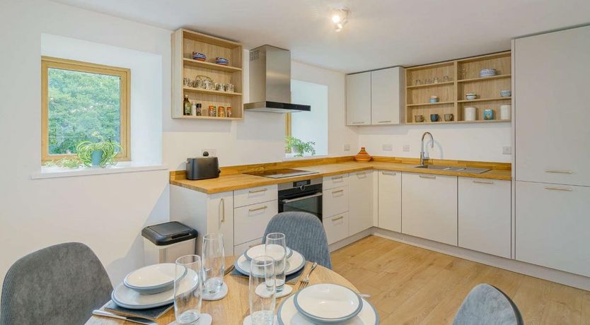 Photo of 2 Bed in Llanilar