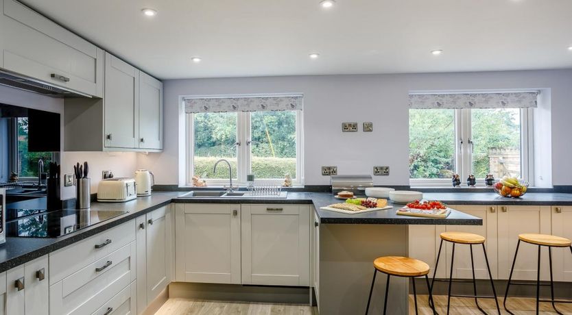 Photo of 3 Bed in Ellerton