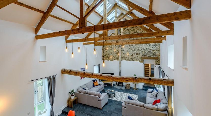 Photo of 6 Bed in Petrockstow