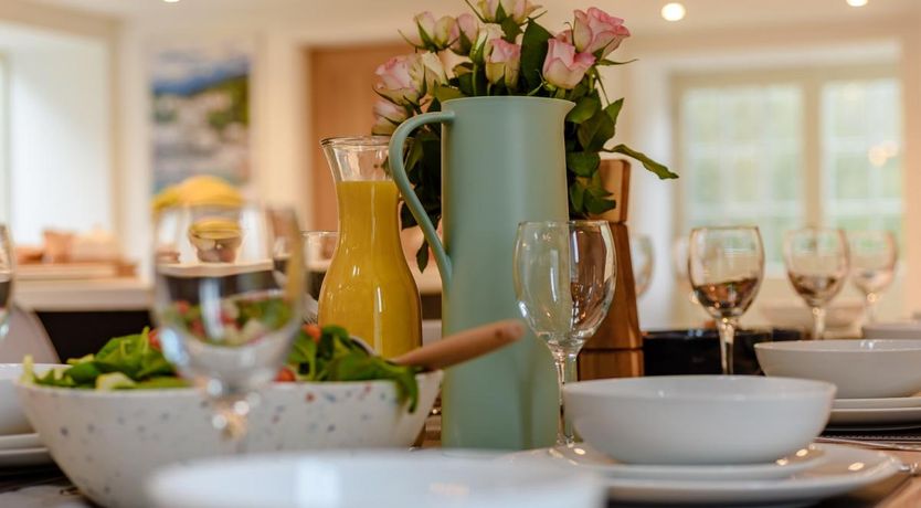 Photo of 6 Bed in Petrockstow