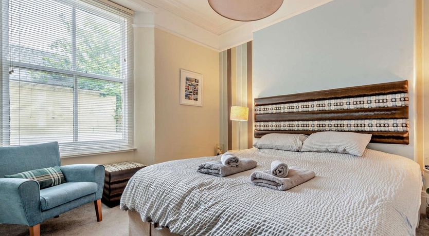 Photo of 1 Bed in Tenby