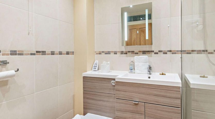 Photo of 3 Bed in Colthouse