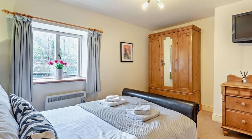 Photo of 3 Bed in Colthouse