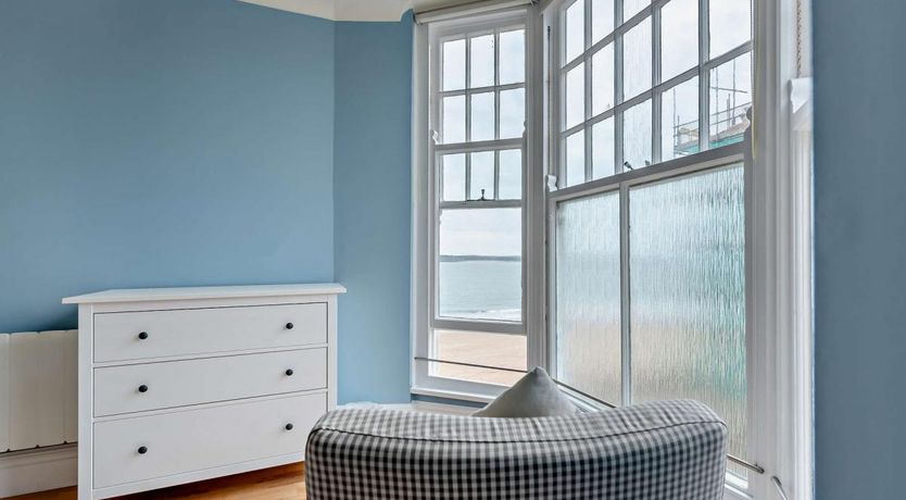 Photo of 1 Bed in Tenby