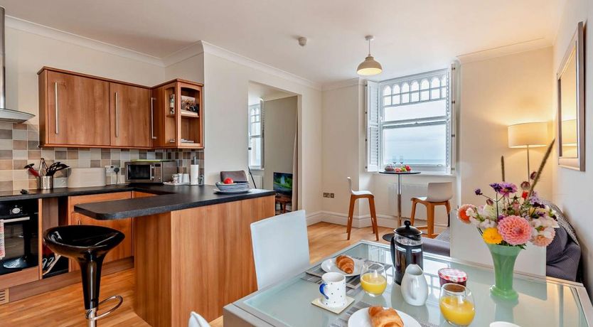 Photo of 1 Bed in Tenby