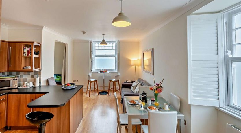 Photo of 1 Bed in Tenby