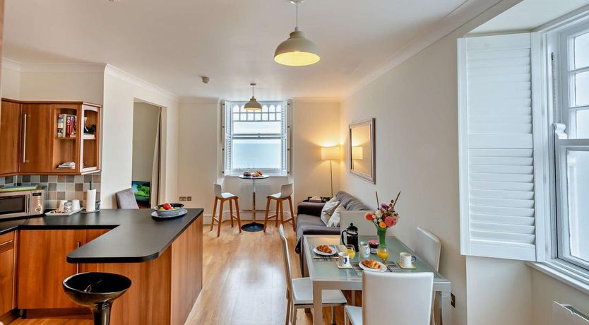 Photo of 1 Bed in Tenby