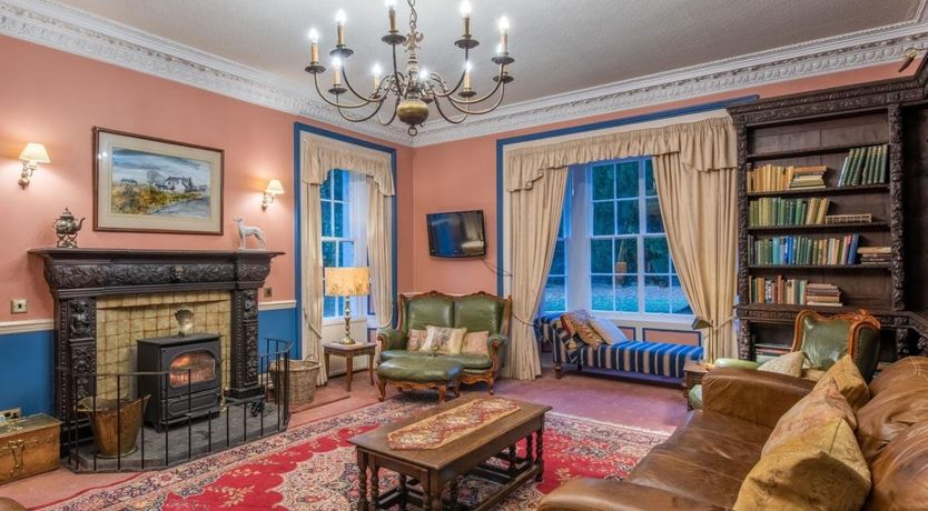 Photo of 12 Bed in Balnabruaich