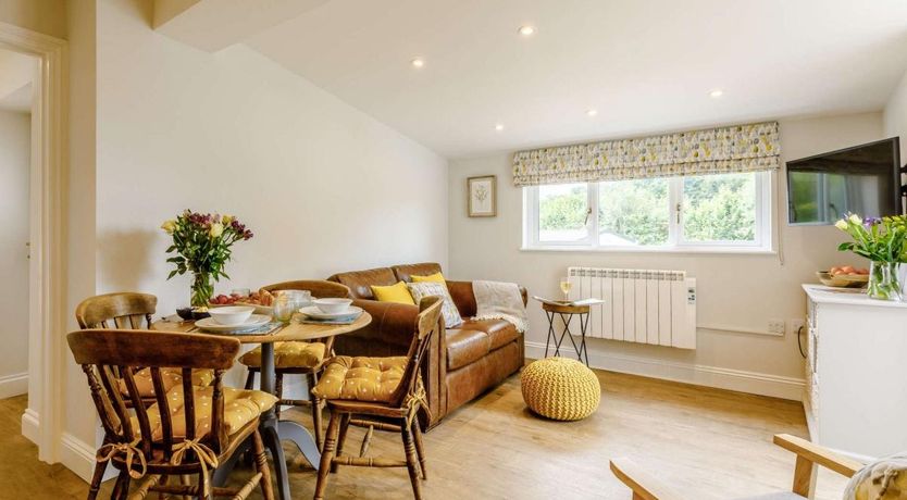 Photo of 2 Bed in Thornfalcon