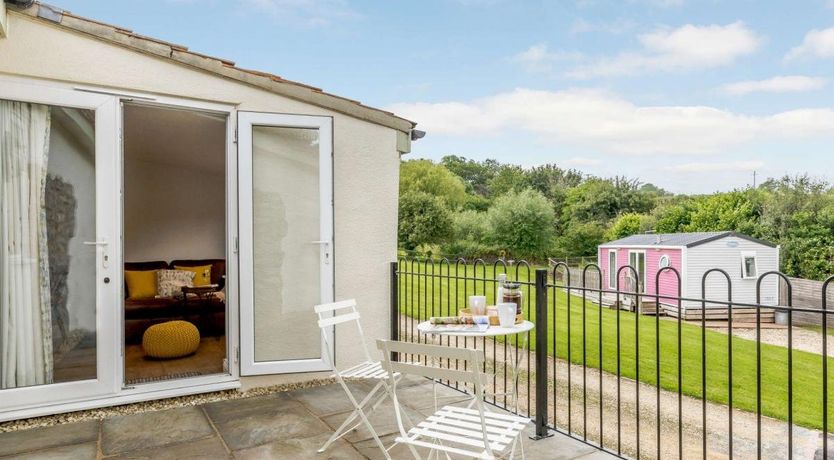 Photo of 2 Bed in Thornfalcon