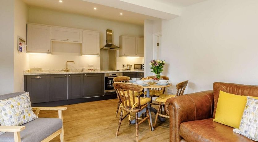 Photo of 2 Bed in Thornfalcon