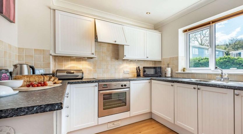 Photo of 3 Bed in Freshwater East