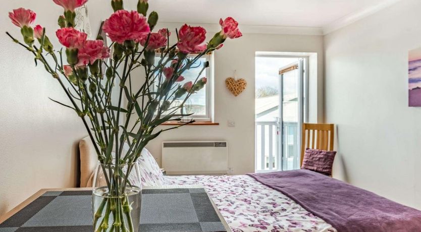 Photo of 3 Bed in Freshwater East