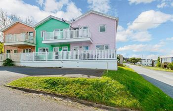 Log Cabin in West Wales Holiday Home