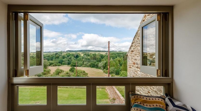 Photo of 5 Bed in Hexham