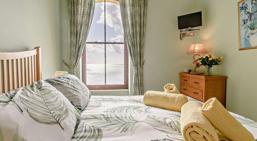 Photo of 2 Bed in Tenby