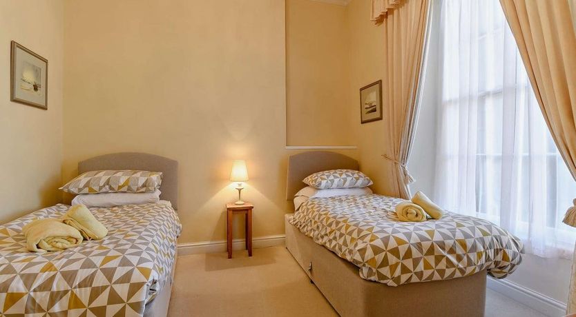 Photo of 2 Bed in Tenby