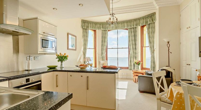 Photo of 2 Bed in Tenby