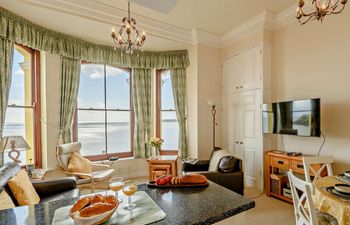 2 Bed in Tenby Apartment