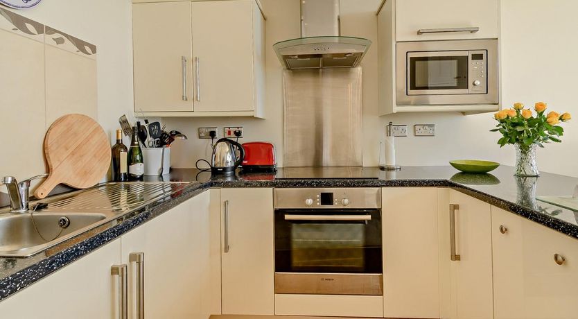 Photo of 2 Bed in Tenby