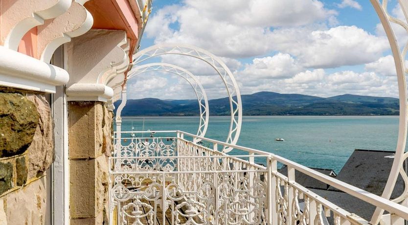 Photo of 2 Bed in Aberdovey