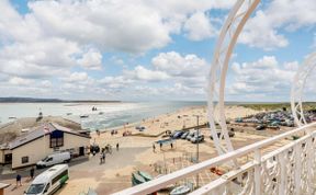 Photo of in Aberdovey (DY039)