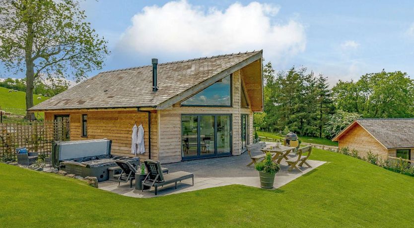 Photo of 2 Bed in Montgomery