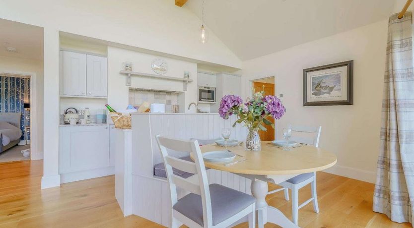 Photo of 2 Bed in Llandyssil