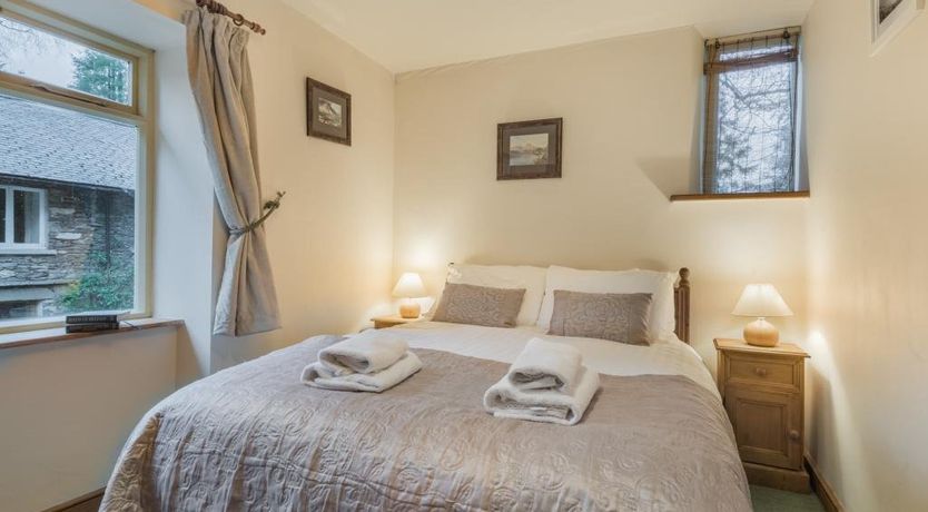 Photo of 3 Bed in Water Yeat