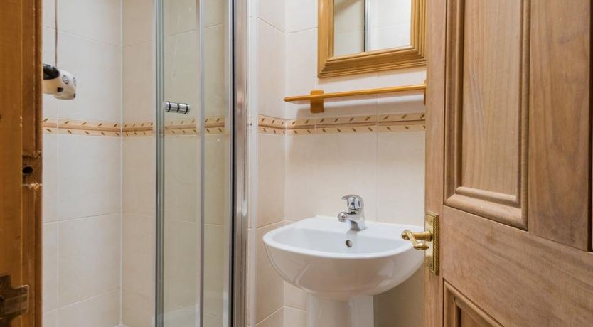 Photo of 3 Bed in Water Yeat