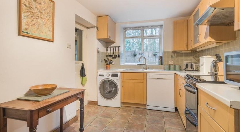 Photo of 3 Bed in Water Yeat