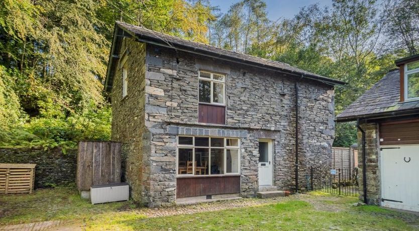 Photo of 3 Bed in Water Yeat