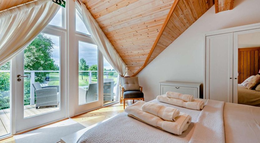 Photo of 3 Bed in Tenby