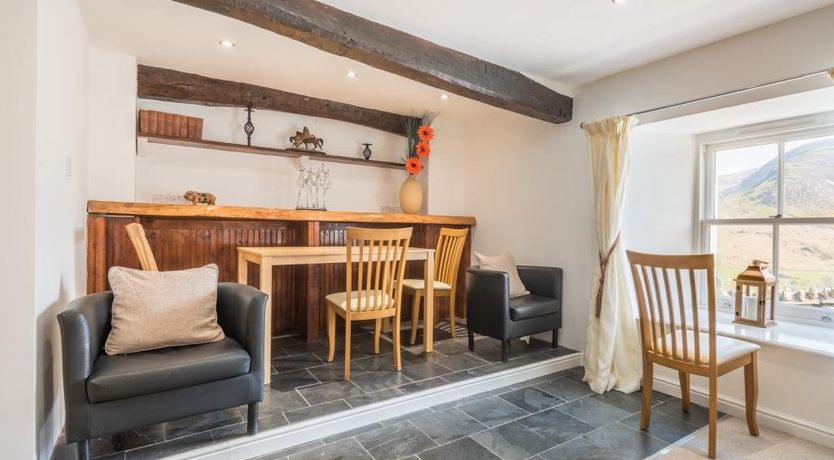 Photo of 7 Bed in Newlands