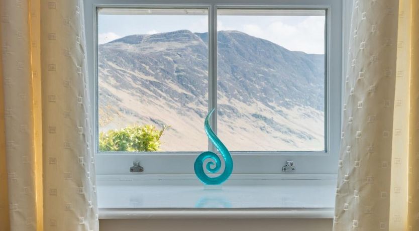 Photo of 7 Bed in Newlands