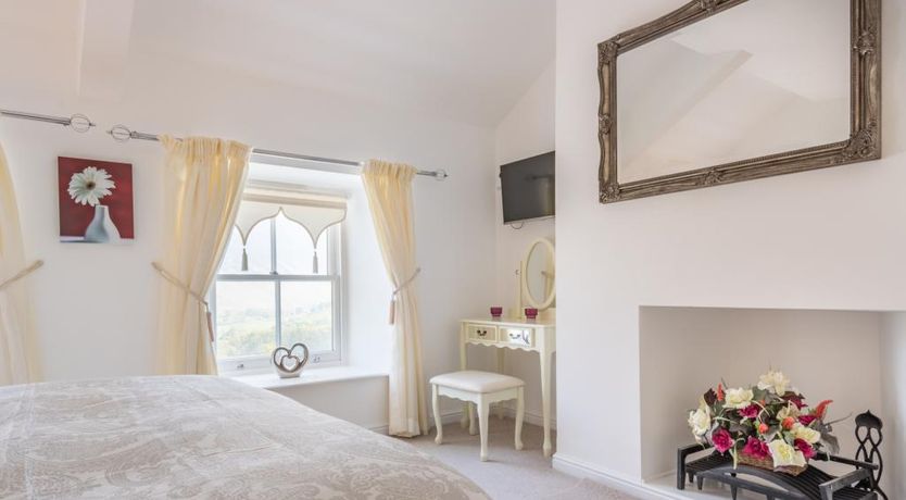 Photo of 7 Bed in Newlands