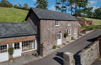 in Llansantffraed (BN270) Holiday Cottage