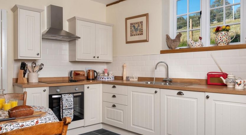 Photo of 1 Bed in Llansantffraed