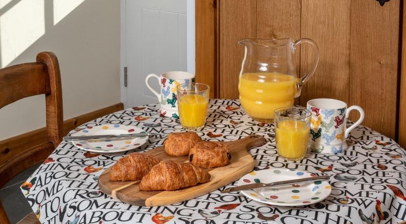 Photo of 1 Bed in Llansantffraed