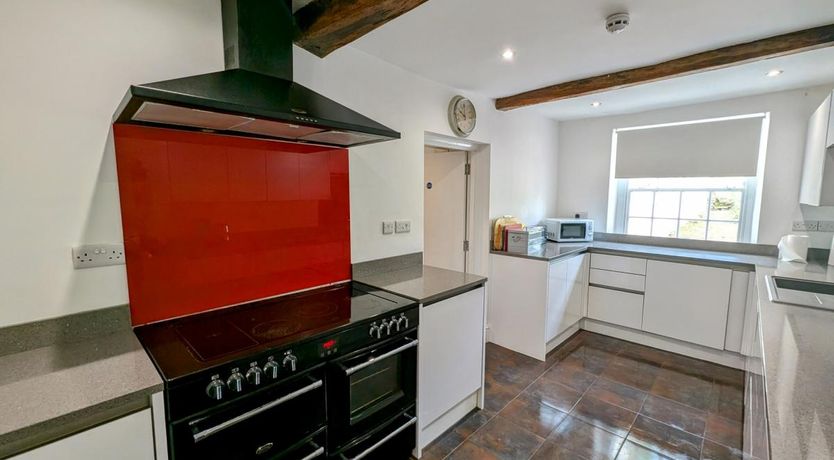 Photo of 6 Bed in Lamplugh