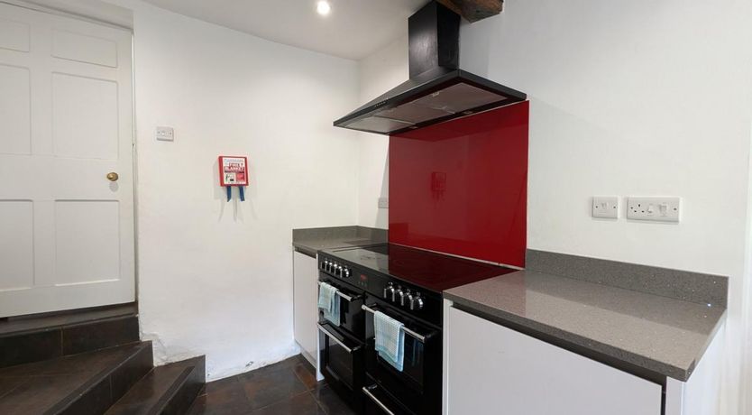 Photo of 6 Bed in Lamplugh