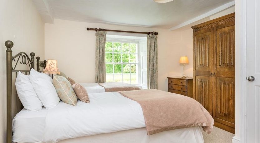 Photo of 6 Bed in Lamplugh