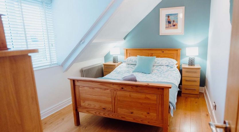 Photo of 3 Bed in Tenby