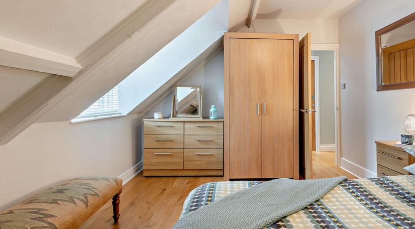 Photo of 3 Bed in Tenby