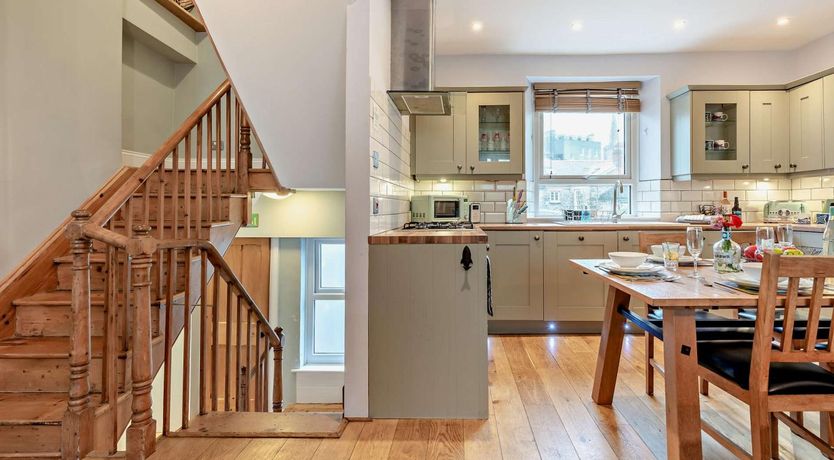 Photo of 3 Bed in Tenby
