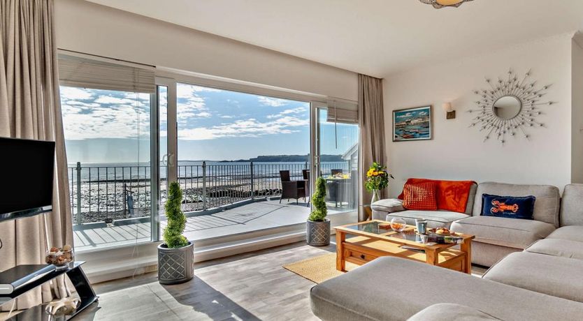 Photo of 3 Bed in Amroth