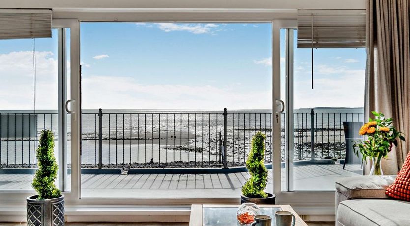 Photo of 3 Bed in Amroth